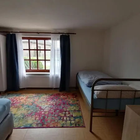 Reetdachhaus In Nordseenaehe Mit Grossem Garten Hébergement de vacances Krempel